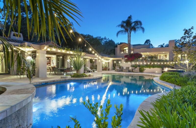 Guest House overlooking pool